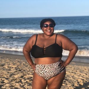 Image post by @dulcesloan on Instagram