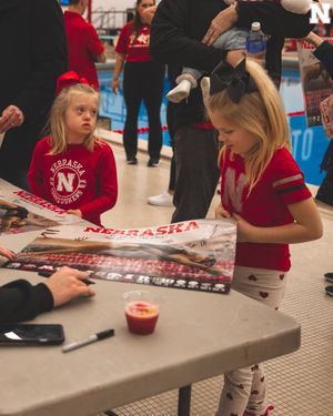 Image post by @HuskerSwimNDive on Twitter