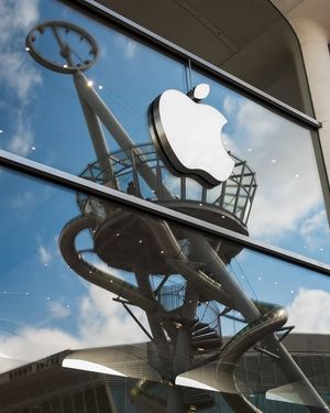 Image post by @aventuramall on Instagram