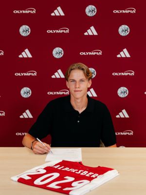 Image post by @afcajax on Instagram