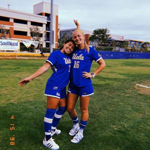 Image post by @hailie_mace on Instagram