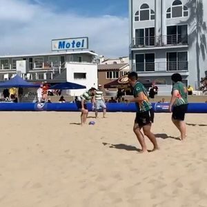 Video post by @LASevensRugby on Facebook