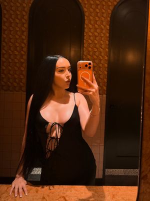Image post by @krystellemarieofficial on Instagram