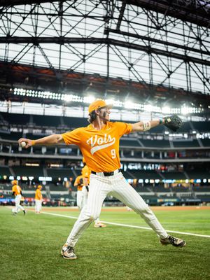 Image post by @julianilesmedia on Instagram