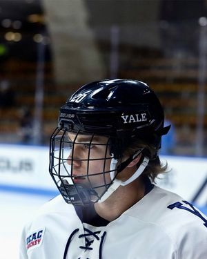 Image post by @yalemhockey on Instagram