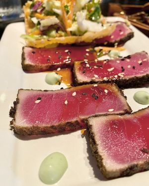 Image post by @houlihans on Instagram