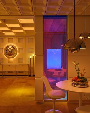 Image post by @neocon_shows on Instagram
