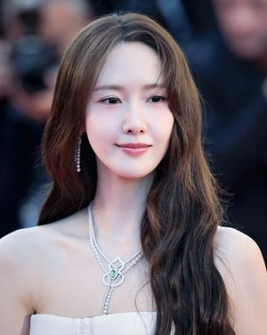 Image post by @ellemenhk on Instagram