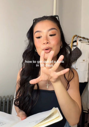 Video post by @virtualkayla on TikTok
