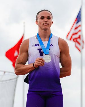 Image post by @uwtrack on Instagram