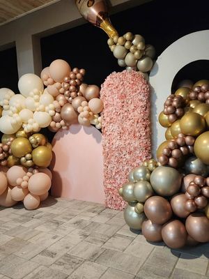 Image post by @Heather's Balloon Boutique & Decor on Facebook