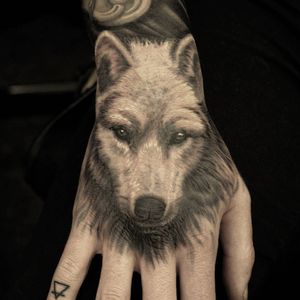 Image post by @thomaswellstattoo on Instagram