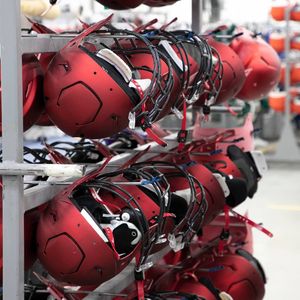 Image post by @riddellsports on Instagram
