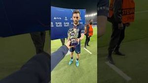 Video post by @PSG - Paris Saint-Germain on YouTube