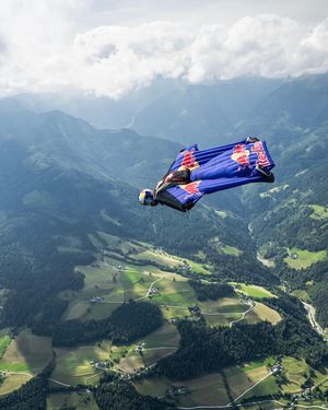 Image post by @redbullshop on Instagram