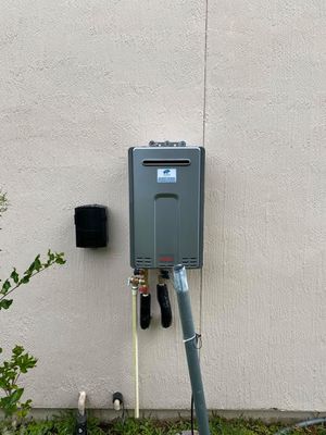Image post by @plumbingjax on Facebook
