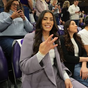 Image post by @UWAthletics on Twitter