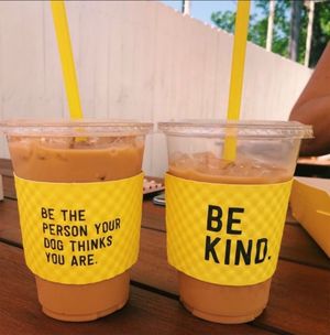 Image post by @loralyee on Instagram