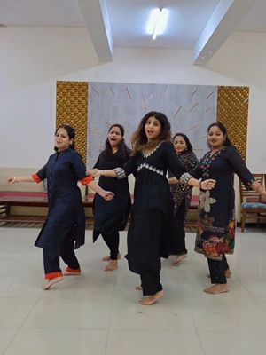 Image post by @signature_step_by_supriya on Instagram