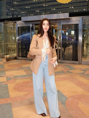 Image post by @ellehongkong on Instagram