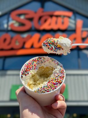 Image post by @stewleonards on Instagram