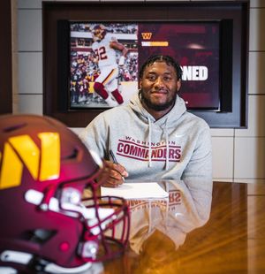 Image post by @wisejayhawk on Twitter