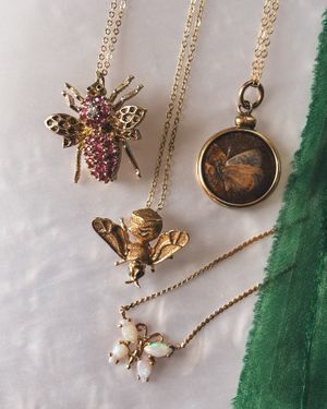 Image post by @maejeanvintage on Instagram