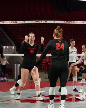Image post by @uhcougarvb on Instagram