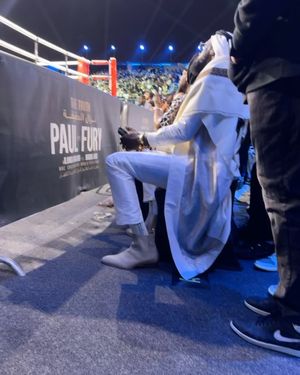 Image post by @bronzebomber on Instagram