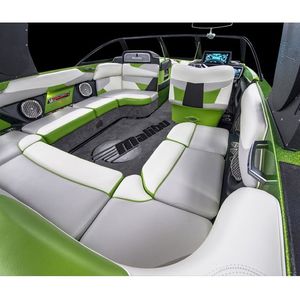 Image post by @malibuboats on Instagram