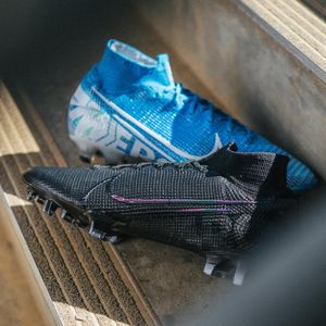 Image post by @soccerdotcom on Instagram