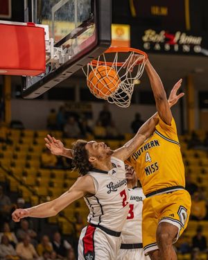 Image post by @petunia.photo on Instagram