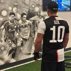 Image post by @m10_official on Instagram