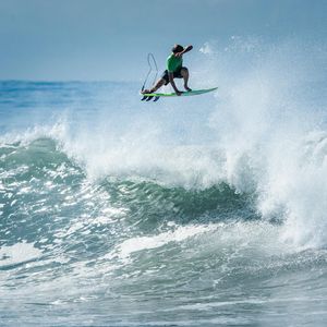 Image post by @isasurfing on Instagram