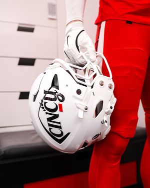 Image post by @gobearcatsfb on Instagram