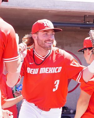 Image post by @unmlobobaseball on Instagram