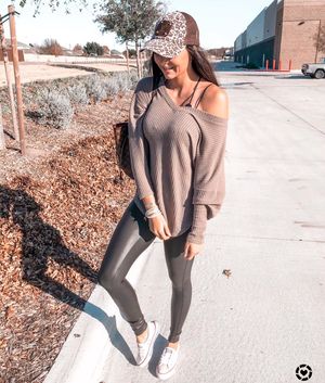 Image post by @sabrinanoellee on Instagram