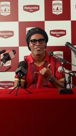 Video post by @ronaldinho on Instagram