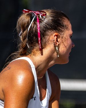Image post by @elonwtennis on Instagram