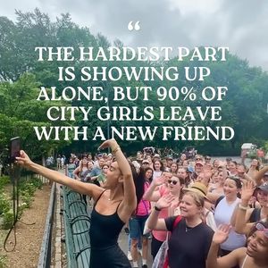 Image post by @citygirlswhowalk on Instagram