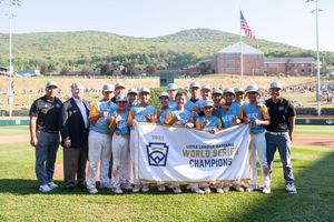 Image post by @LittleLeague on Twitter