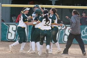 Image post by @sienasoftball on Instagram