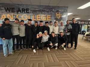 Image post by @acbulldoghockey on Instagram