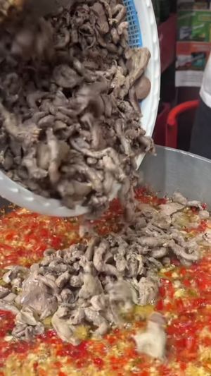 Video post by @laaainebernardo on TikTok