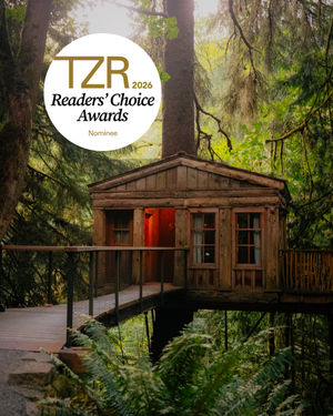 Image post by @treehousepoint on Instagram