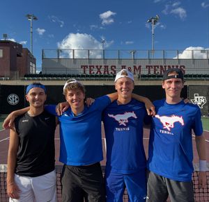 Image post by @smumtennis on Instagram