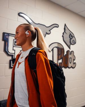 Image post by @texasvolleyball on Instagram