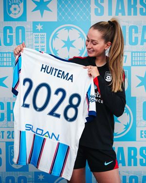 Video post by @theChicagoStars on Twitter