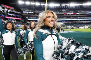 Image post by @eaglescheer on Instagram