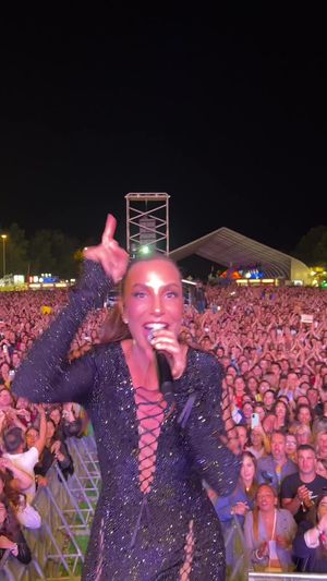 Video post by @ivetesangalo on TikTok